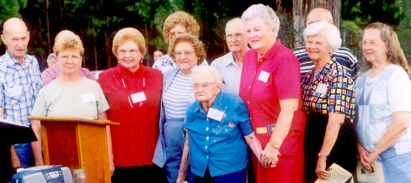 great grands of John Thompson (with Aunt Rilla Thompson Withrow- center)